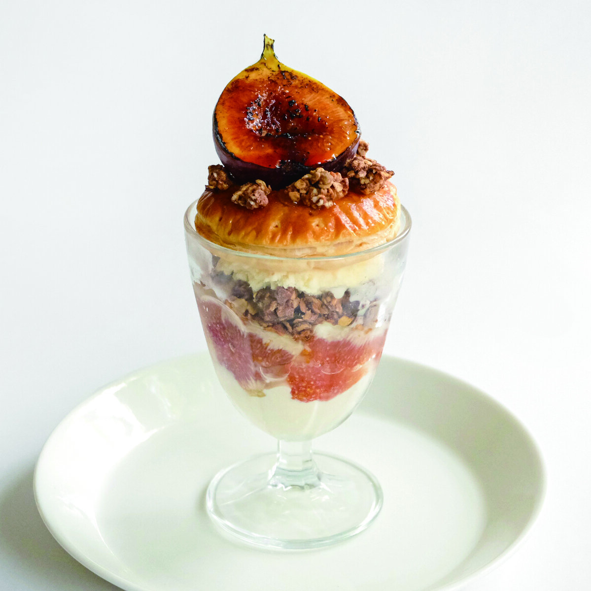 無花果とスパイスグラノーラのパフェ | お知らせ | くるみの木 一条店