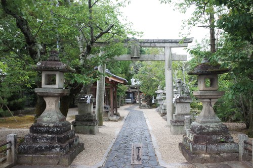 奈良豆比古神社02.jpg