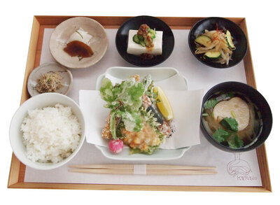 季節の天ぷら定食　￥1,800（税込）
