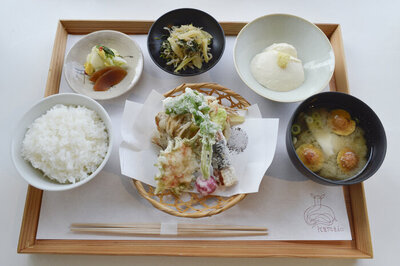 季節の天ぷら定食
￥2,200（税込）