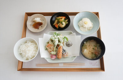 季節の天ぷら定食
￥2,200（税込）