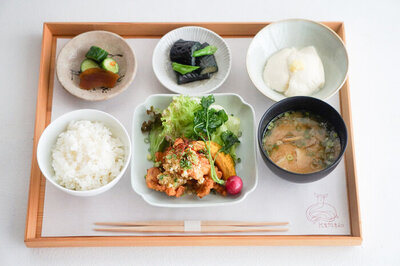 鶏のから揚げ定食　￥2,200（税込）