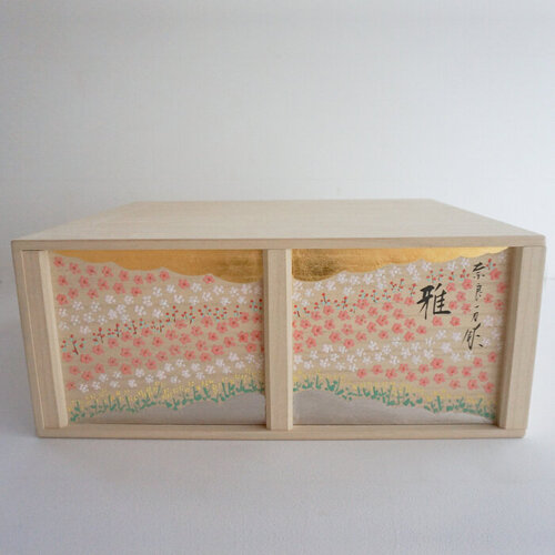 繭／奈良町南観光案内所：奈良一刀彫 荒木義人作 段雛 販売開始の